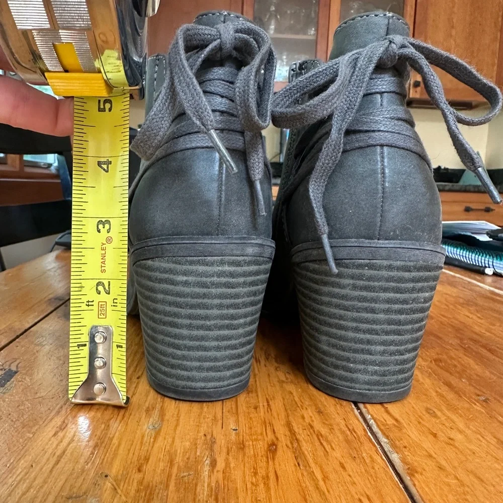 Roxy Women's Ankle Boots in Gray Size 8.5 - Picture 3 of 6